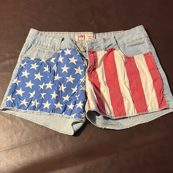 lei Pants - L.e.i. American Flag Denim Shorts 4th of July shorts patriotic low rise 9 teens